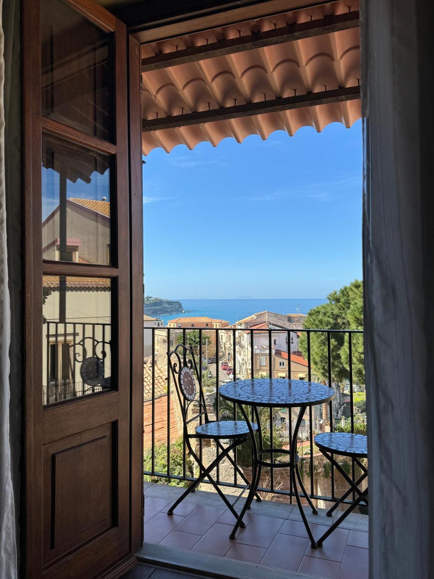 B&B Rivellini Tropea Exterior photo