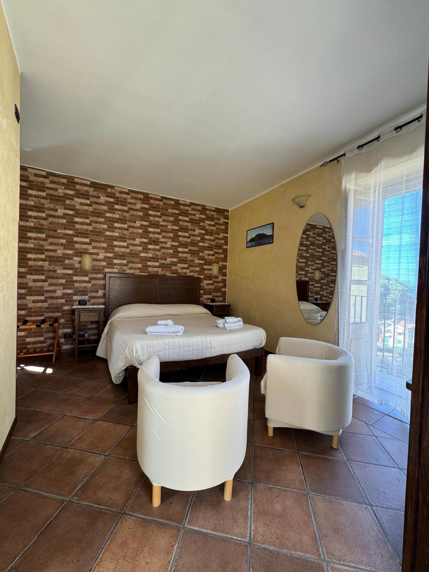 B&B Rivellini Tropea Exterior photo