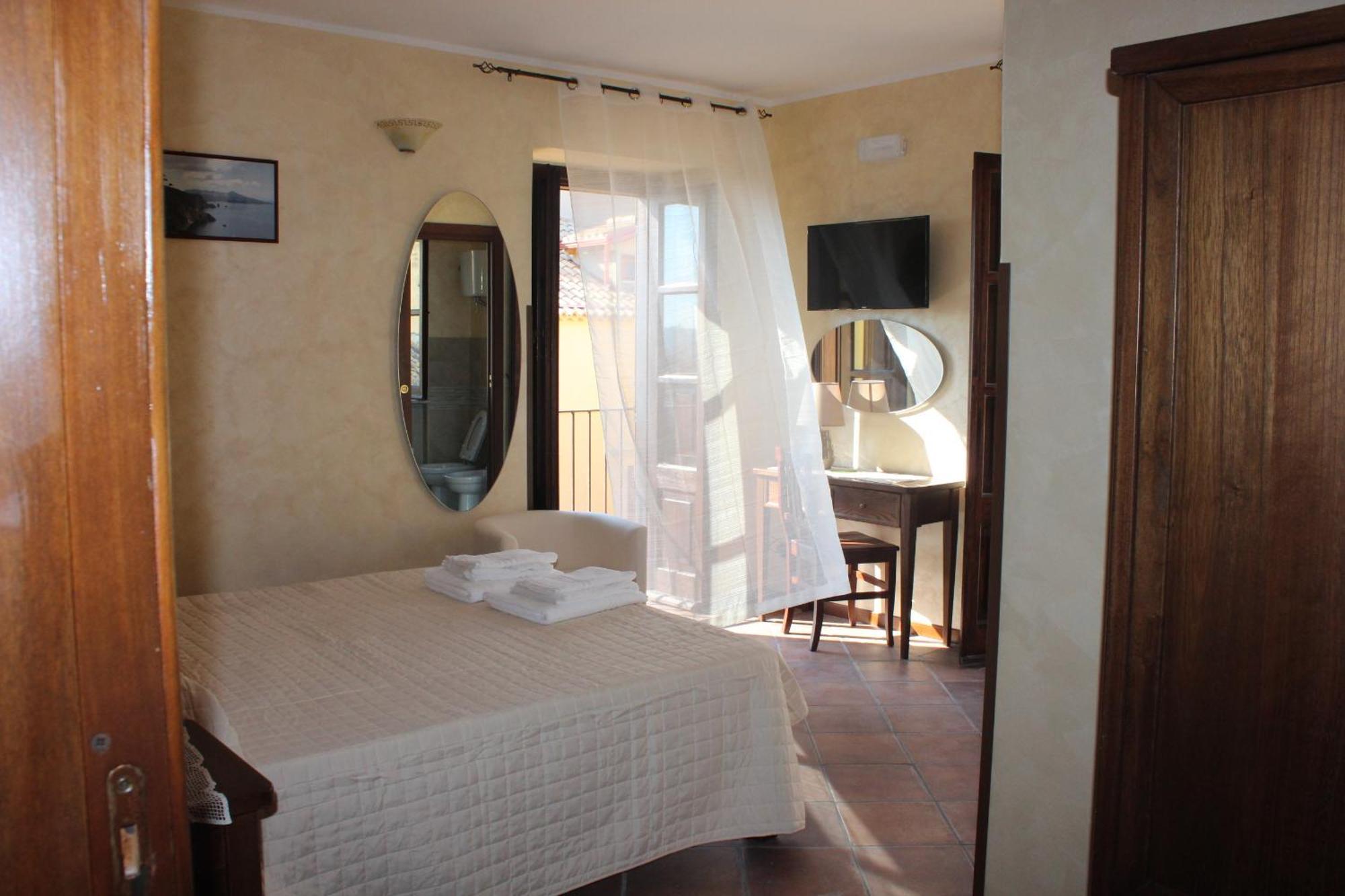 B&B Rivellini Tropea Exterior photo